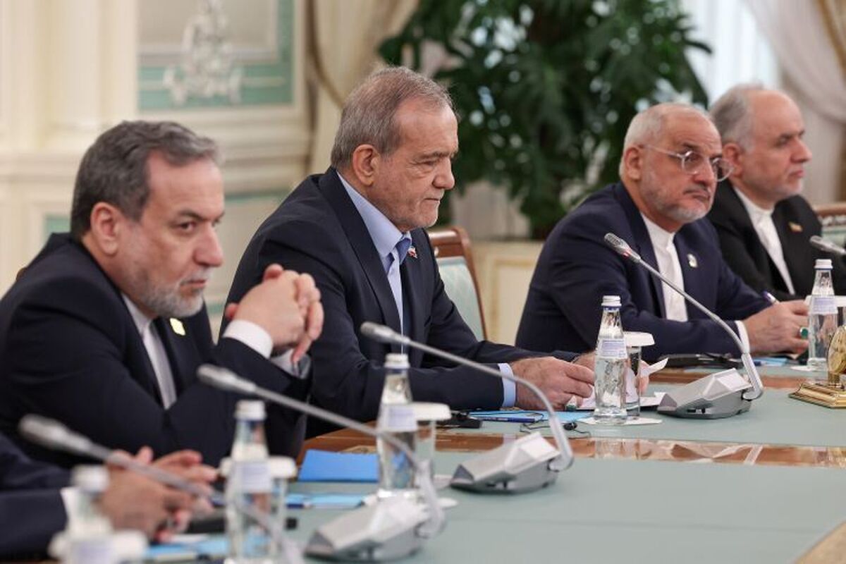 امضای ۱۴ و تبادل ۸ سند و تفاهمنامه همکاری میان ایران و قزاقستان امضای ۱۴ و تبادل ۸ سند و تفاهمنامه همکاری میان ایران و قزاقستان