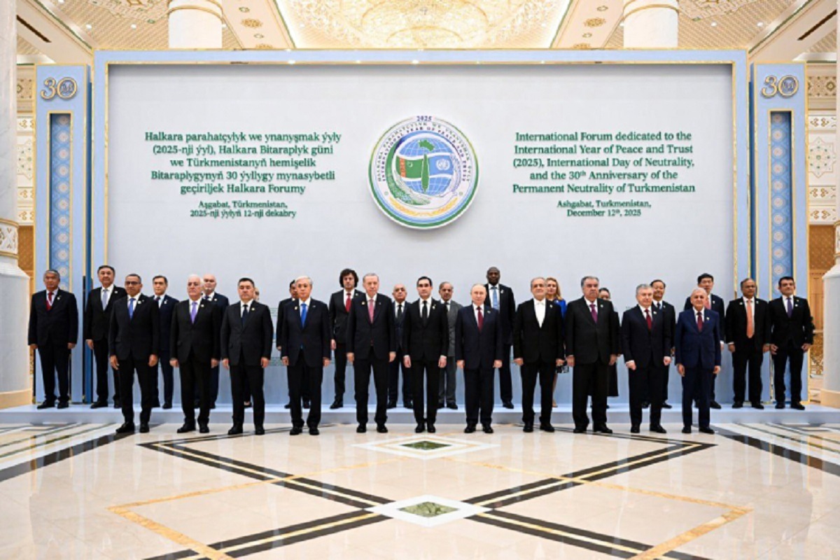 سفر پزشکیان به آسیای میانه؛ فرصتی برای کاهش فشار غرب و افزایش همگرایی اقتصادی سفر پزشکیان به آسیای میانه؛ فرصتی برای کاهش فشار غرب و افزایش همگرایی اقتصادی