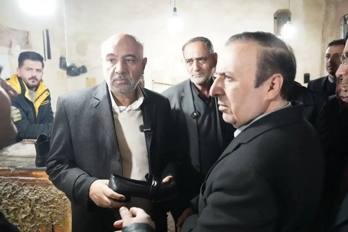 وزیر کار: احداث ۵۰۰ واحد مسکن کارگری در دستور کار وزیر کار: احداث ۵۰۰ واحد مسکن کارگری در دستور کار