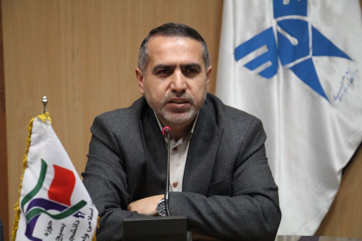 دانشجو باید علاوه بر علم، فعالیت انقلابی و مطالبهگری را تجربه کند دانشجو باید علاوه بر علم، فعالیت انقلابی و مطالبهگری را تجربه کند