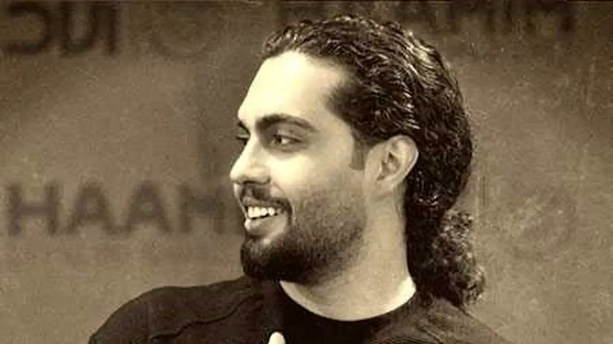 دانلود آهنگ حامیم به نام «نیمه گمشده»/ مث پروانه دور تو میگشتم…+متن کامل دانلود آهنگ حامیم به نام «نیمه گمشده»/ مث پروانه دور تو میگشتم…+متن کامل