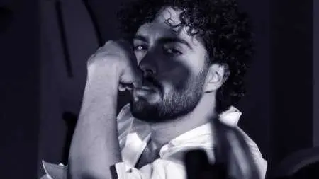 دانلود آهنگ باشکوه حامیم /بذار برم بشم یکی مثل خودت بد با همه