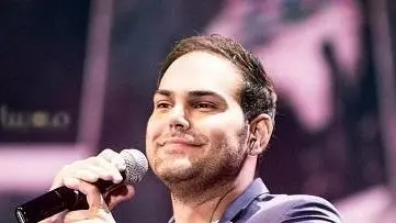 دانلود آواز عاشقانه «برم یا بمونم» از سیامک عباسی / برم یا بمونم هنوزم همونم که دلتنگ خونه است کجاست راه خونم + متن کامل دانلود آواز عاشقانه «برم یا بمونم» از سیامک عباسی / برم یا بمونم هنوزم همونم که دلتنگ خونه است کجاست راه خونم + متن کامل