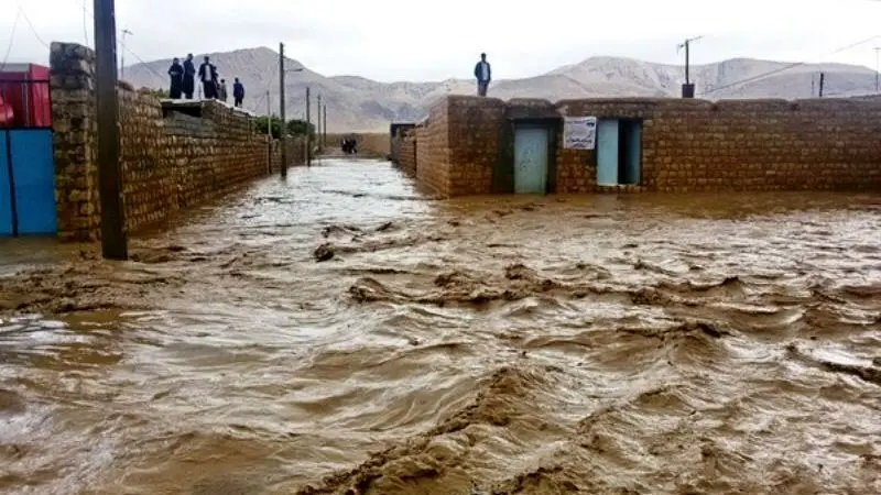 خطرات عبور از سیلابهای کمعمق را جدی بگیرید خطرات عبور از سیلابهای کمعمق را جدی بگیرید