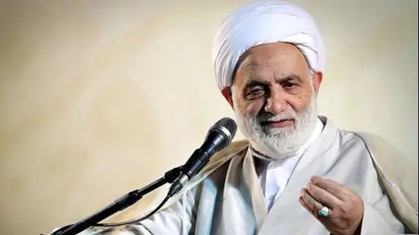 رفته بودم عروسی دیدم نون و پنیر و هندونه میدن گفتم مگه عروسی نیس اینجا دوماد گفت میخوام حزب اللهی باشم آخه این خُل بازیا چیه