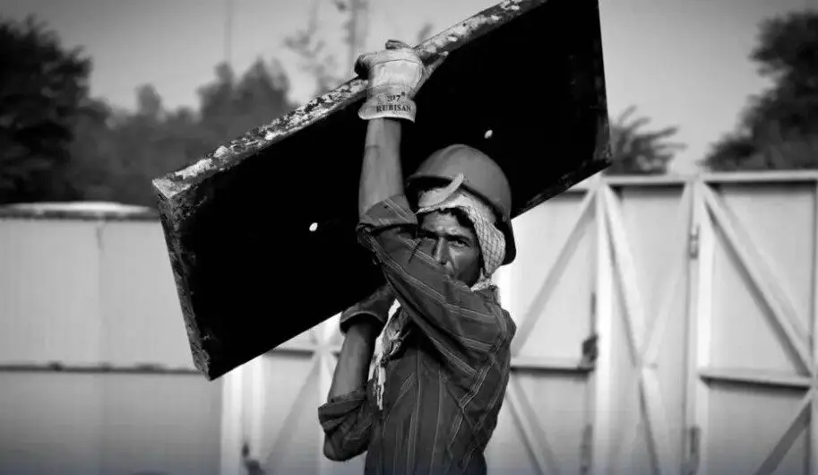 هزینه غذا در یک سال تقریباً دو برابر شده است/ تورم ۹۰ درصدی خوراکی‌ها؛ زلزله‌ای که مستقیم به سفره مردم خورد + نمودار