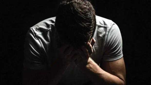 مهرانه عاشق دوست صمیمی ام شده است / پیامک خصوصی شان را شب دیدم خانه بر سرم خراب شد …/ من دلم را باخته ام ..