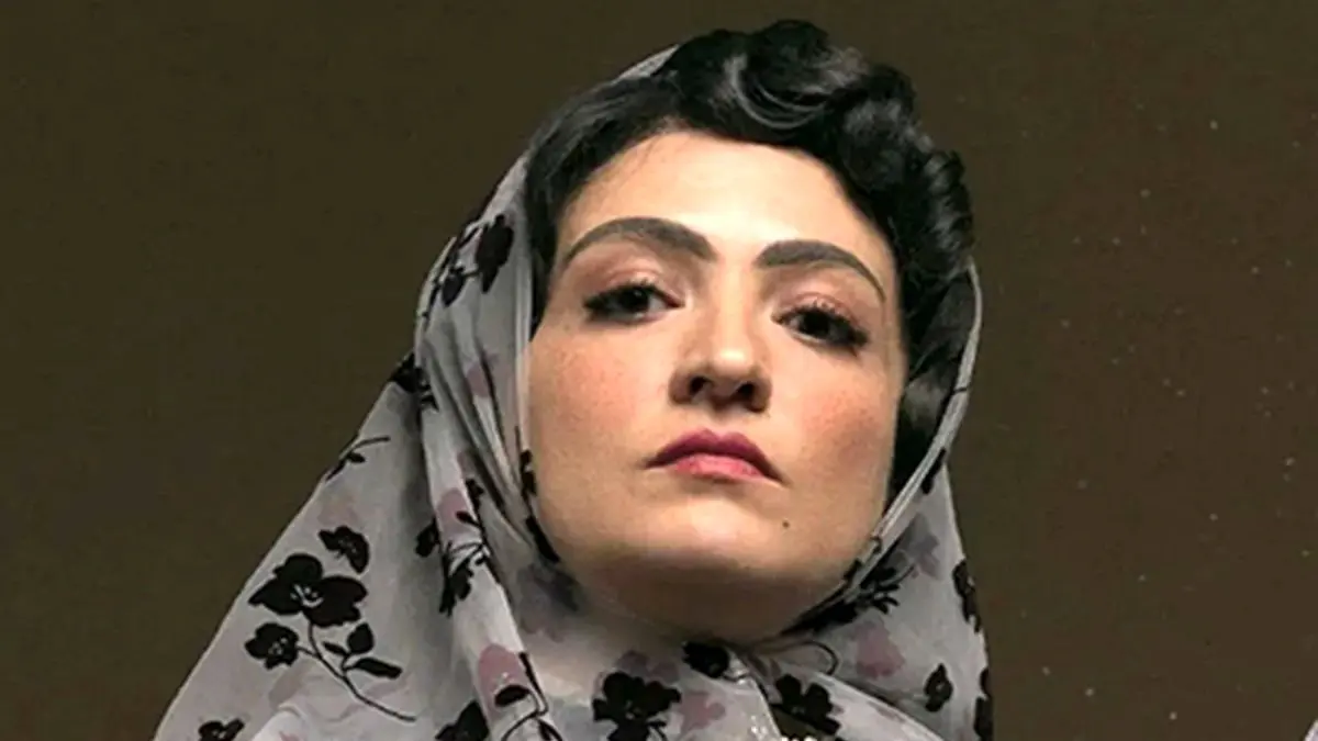 سلفی صمیمی گلاره عباسی و سولماز غنی در پشت صحنه «بامداد خمار» سلفی صمیمی گلاره عباسی و سولماز غنی در پشت صحنه «بامداد خمار»