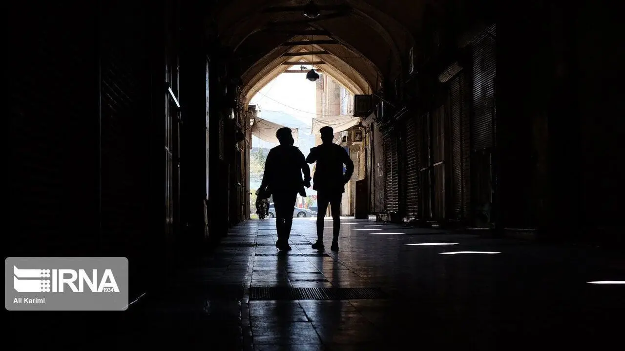 درگیری های محدود و نیمه تعطیلی بازار تهران