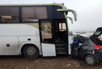 برخورد مرگبار تیبا و اتوبوس در سمنان / ۳ نفر جان باختند