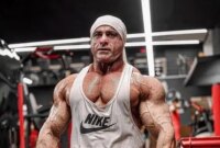 یادی کنیم از خوش آمد گویی هادی چوپان به جعفر غفارنژاد بعد از کسب مجوز ورود به استیج مستر المپیا‎/ گرگ پارسی به غول بابلسری اینجوری خوش آمد گفت