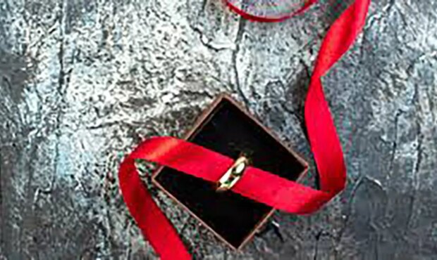 ورود به اتاق هتل با روبان قرمز؛ نکته ای که نباید نادیده بگیرید! ورود به اتاق هتل با روبان قرمز؛ نکته ای که نباید نادیده بگیرید!