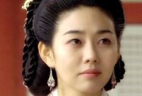 «سولان، زن تسو» (سریال جومونگ) در 48 سالگی در حال تبلیغ کِرِم دست و صورت