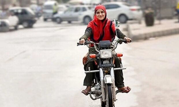 موتورسواری بانوان اولویت امروز مجلس نیست، تمرکز بر گرانی و ثبات قیمتهاست موتورسواری بانوان اولویت امروز مجلس نیست، تمرکز بر گرانی و ثبات قیمتهاست