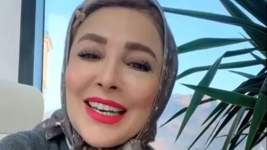 فضای بازیگری با تربیت خانوادگی من فرق داشت و آبرو برای خانواده من خیلی مهم بود برای همین کنار گذاشتمش!